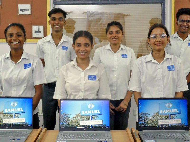 „Hardware-Upgrade“ für unsere Ausbildungszentren in Delhi